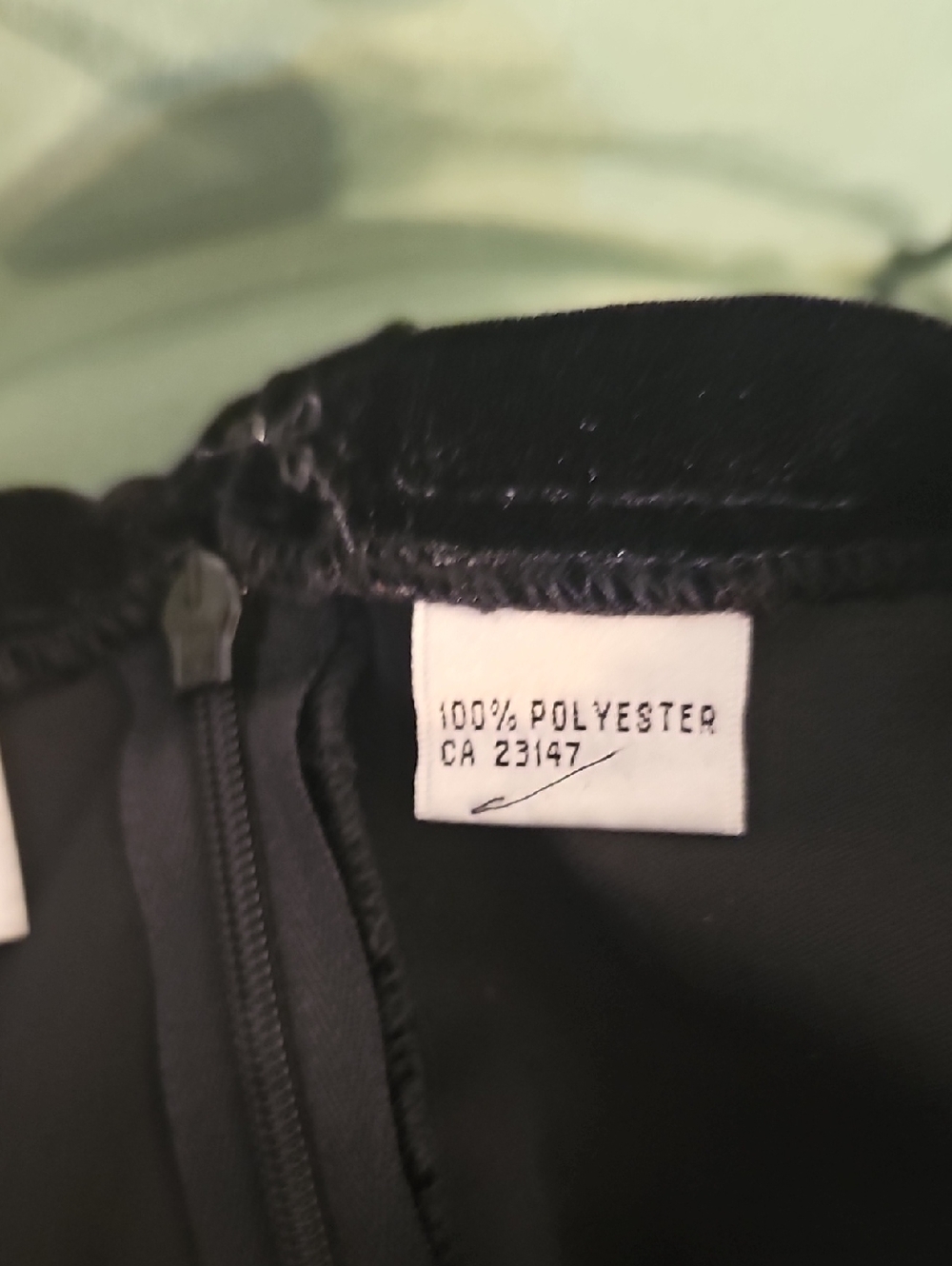 Talbots Black Petite Velvet Skirt Size 8 - Picture 3 of 5